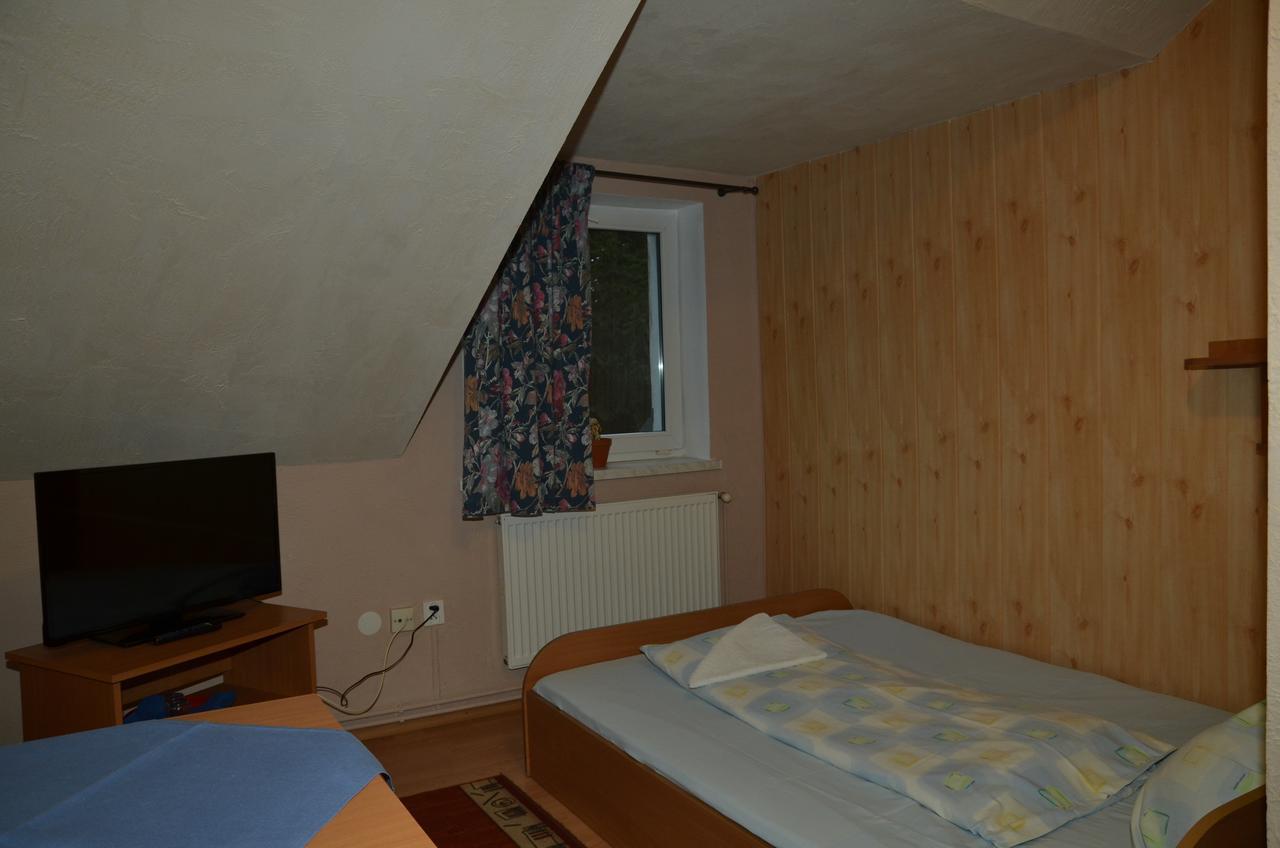 Motel Eden Zamość エクステリア 写真