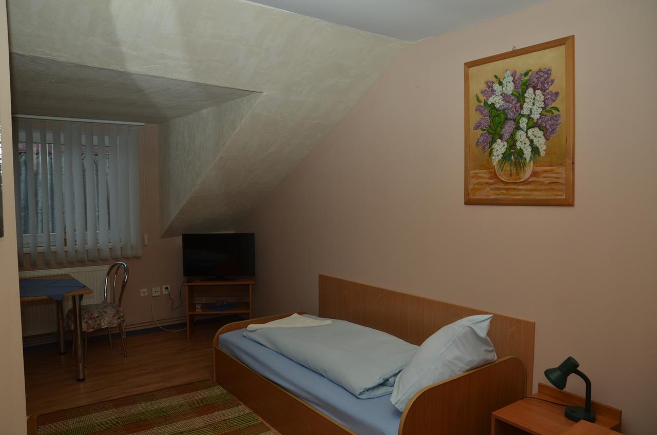 Motel Eden Zamość エクステリア 写真