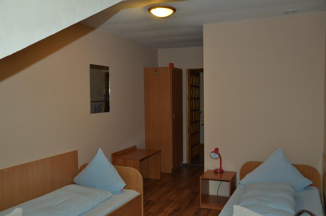 Motel Eden Zamość エクステリア 写真