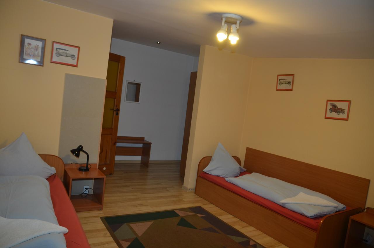 Motel Eden Zamość エクステリア 写真