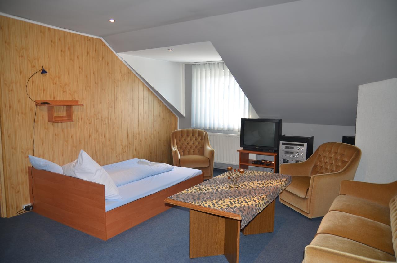 Motel Eden Zamość エクステリア 写真